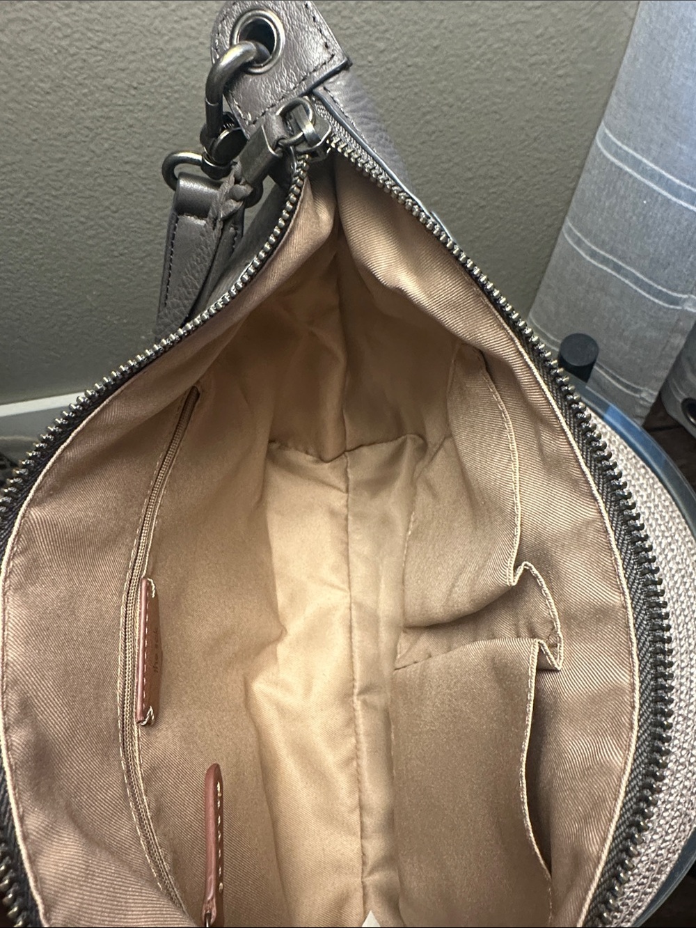 The Sak Alameda hobo Bag in Slate Gray Leather - Picture 7 of 16